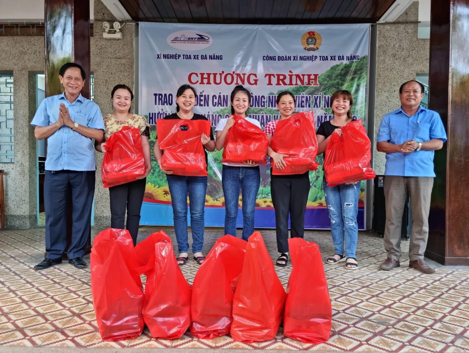 THAM GIA CUỘC THI ẢNH “Nét đẹp công nhân lao động Đường sắt 1”