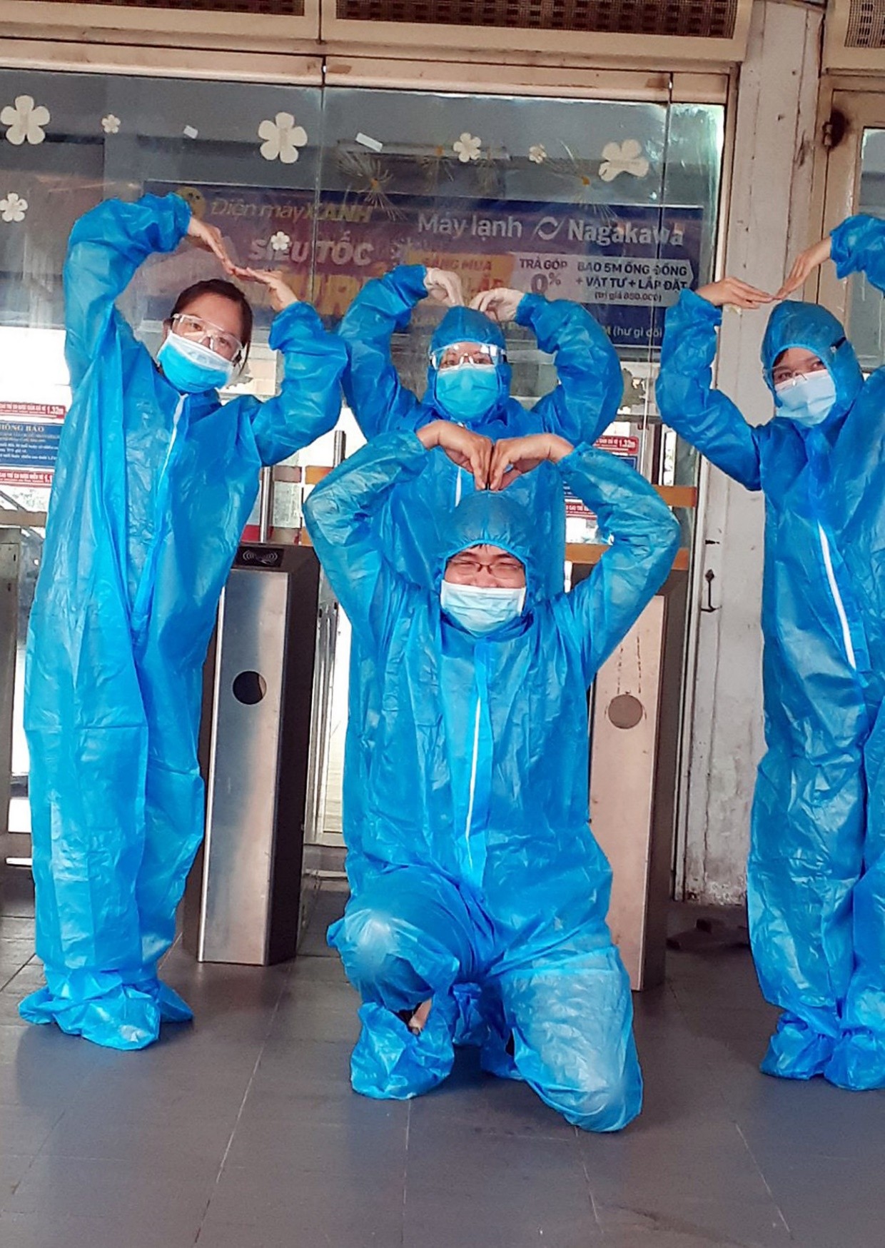 Cán bộ nhân viên trong đại dịch