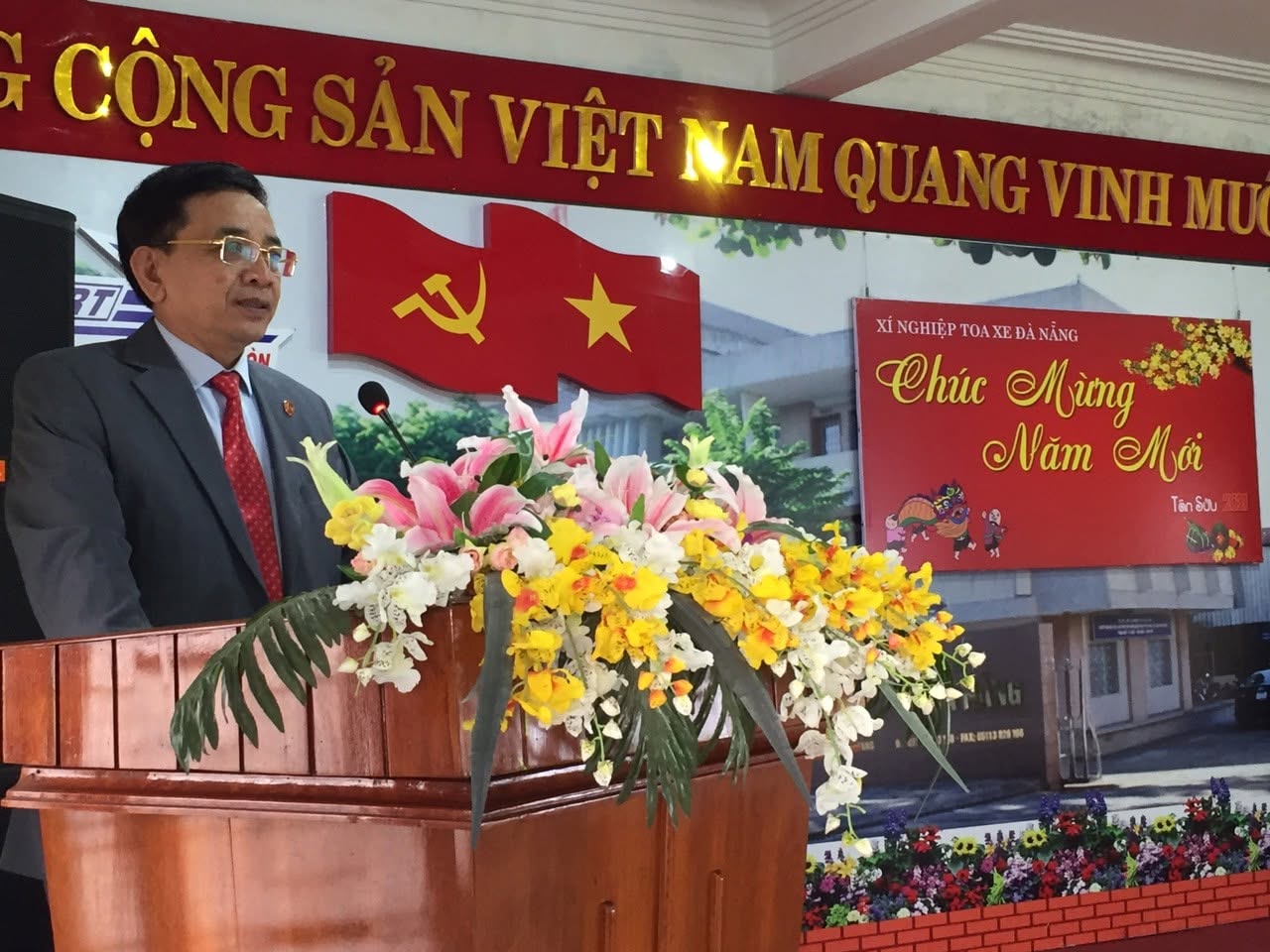 Lãnh đạo Xí nghiệp Toa xe Đà Nẵng gặp mặt cán bộ, công nhân viên ngày đầu Xuân Tân Sửu 2021